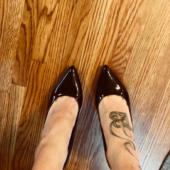 Pointed toe patent leather heels - Picture 3 of 6